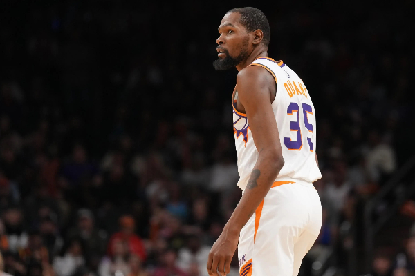 火箭双少合砍 53 分主导胜利 华盛顿 29 分难阻颓势 伊森态度引争议